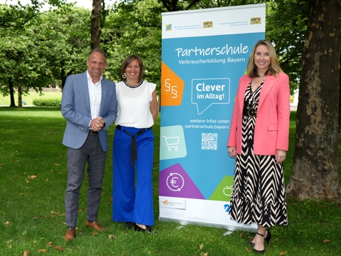 Joseph-von-Fraunhofer-Schule als „Partnerschule Verbraucherbildung Bayern“ ausgezeichnet Beitragsbild