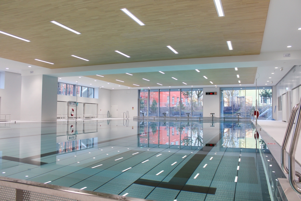 Schwimmhalle der Joseph-von-Fraunhofer-Schule
